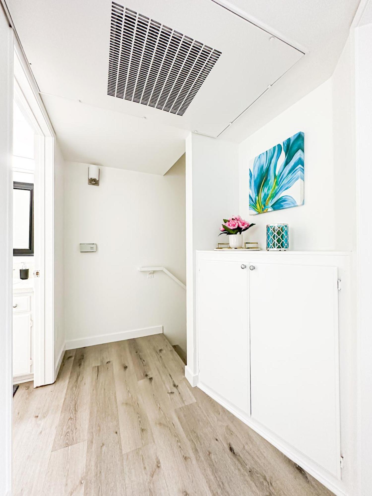 Charming 2-br, 2-story In Heart Of La - Br4 Holiday home Los Angeles